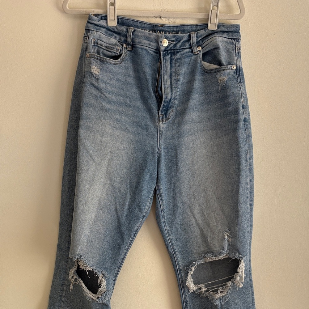 American Eagle Outfitters curvy mom Jeans Ripped Blue Jeans